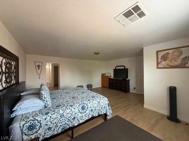 5933 Spinnaker Point Avenue, Las Vegas, NV 89110