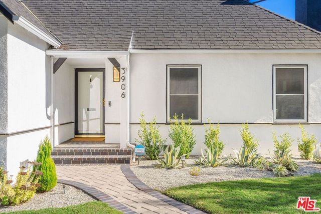 3906 S Victoria Avenue, View Park, CA 90008