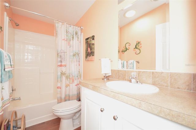 717 CAREFREE, Venice, FL 34285