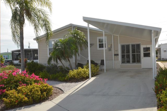 717 CAREFREE, Venice, FL 34285