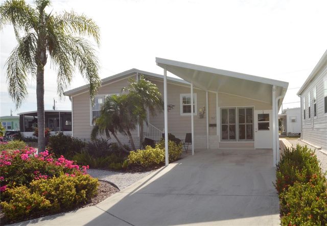 717 CAREFREE, Venice, FL 34285