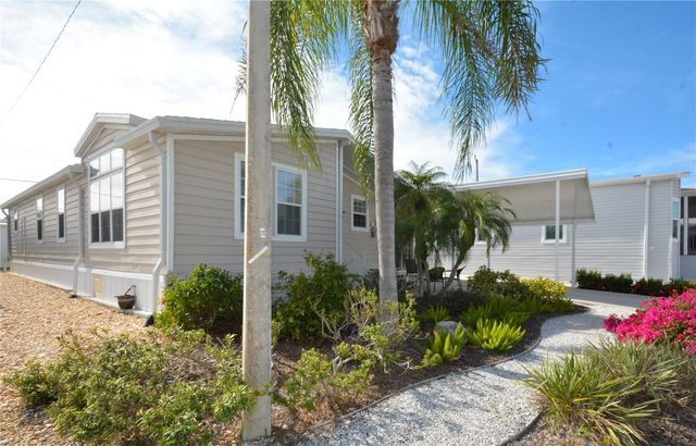 717 CAREFREE, Venice, FL 34285