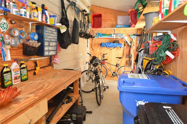 717 CAREFREE, Venice, FL 34285