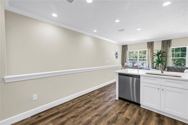5725 DESERT ROSE PLACE, Tampa, FL 33615