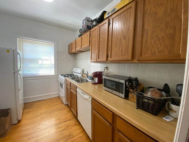 736 Reba Place G2, Evanston, IL 60202