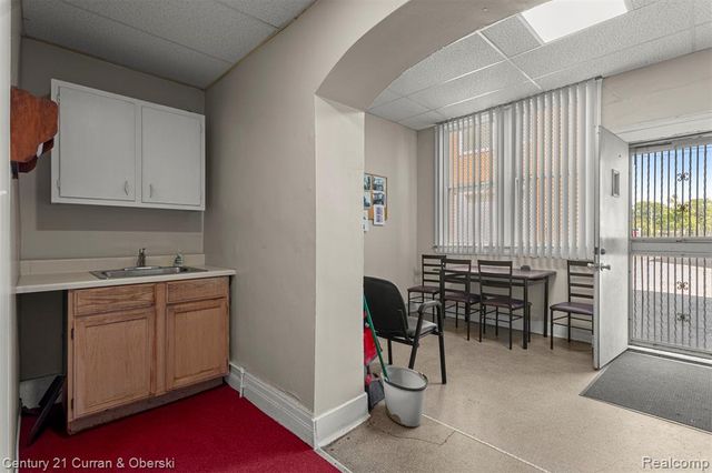 6632 W Fort Street, Detroit, MI 48209