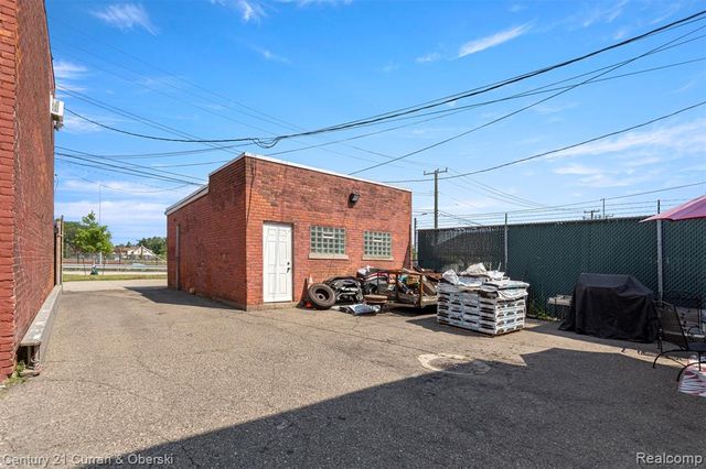 6632 W Fort Street, Detroit, MI 48209