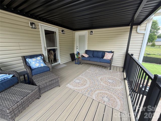 109 White Hall Lane, Hudson, NC 28638