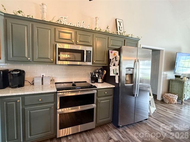 109 White Hall Lane, Hudson, NC 28638