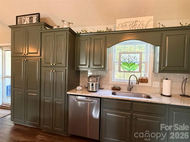 109 White Hall Lane, Hudson, NC 28638