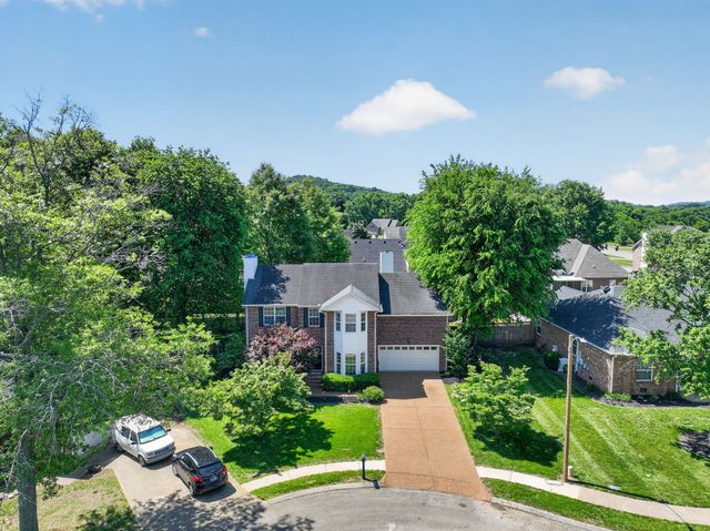 129 Deerview Dr, Columbia, TN 38401