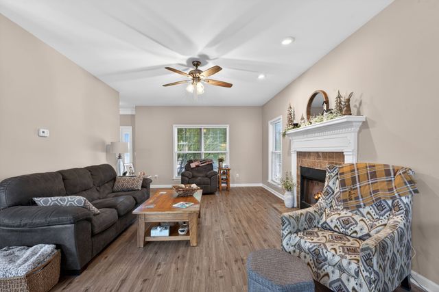 129 Deerview Dr, Columbia, TN 38401