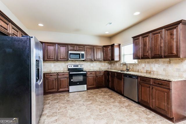 3221 Puritan Way, Mcdonough, GA 30252