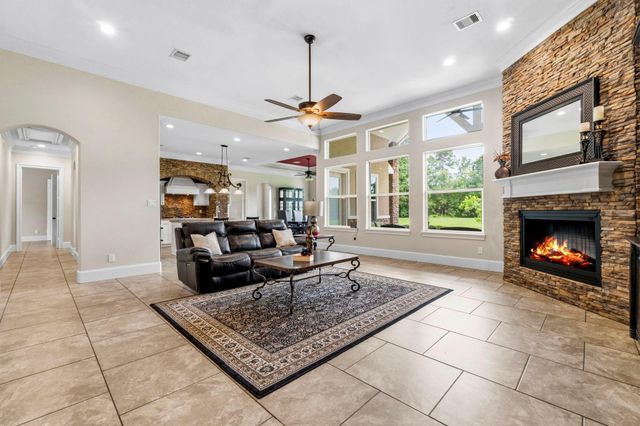 10810 Post Oak Drive, Conroe, TX 77385