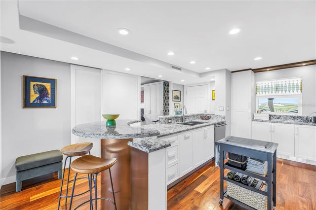 700 BEACH DRIVE NE 708, St Petersburg, FL 33701