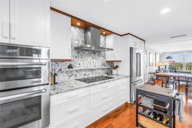 700 BEACH DRIVE NE 708, St Petersburg, FL 33701