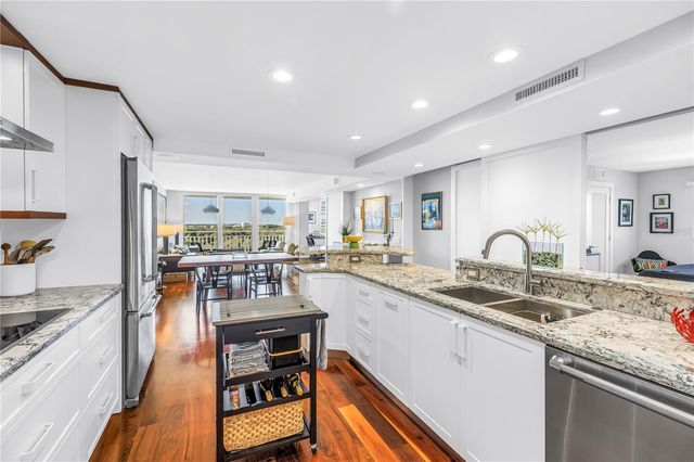 700 BEACH DRIVE NE 708, St Petersburg, FL 33701