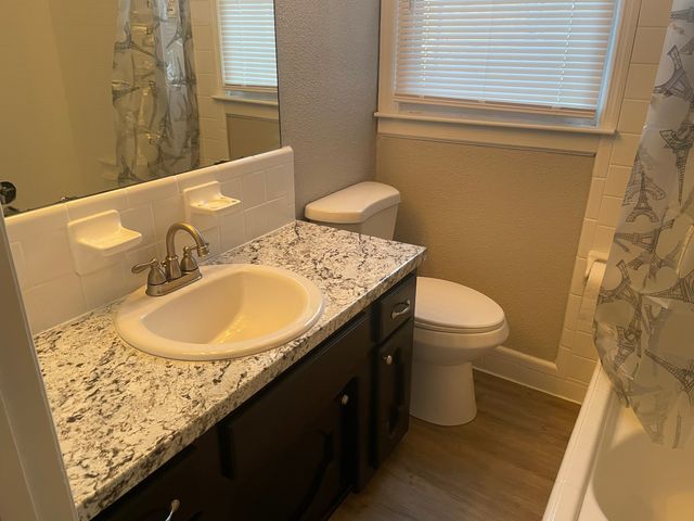 2003 Hackberry Ln, Nashville, TN 37206