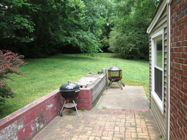 2003 Hackberry Ln, Nashville, TN 37206