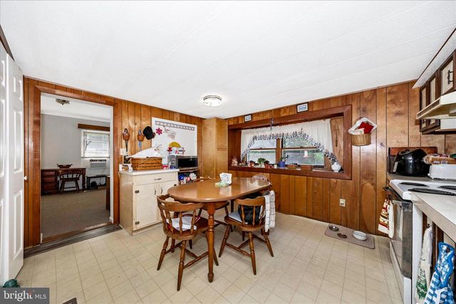 9607 CRYSTAL FALLS DR, Hagerstown, MD 21740