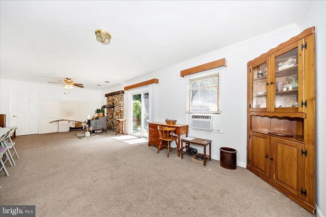 9607 CRYSTAL FALLS DR, Hagerstown, MD 21740