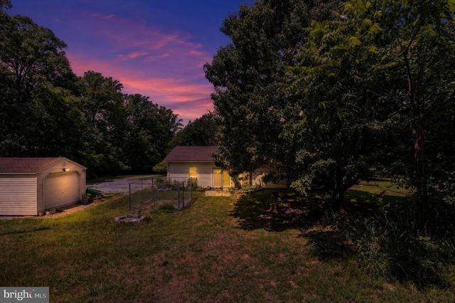 9607 CRYSTAL FALLS DR, Hagerstown, MD 21740