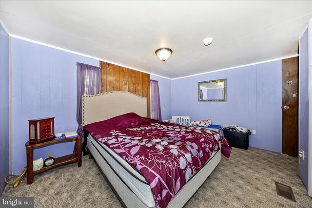 9607 CRYSTAL FALLS DR, Hagerstown, MD 21740