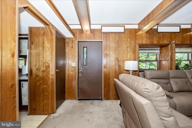 9607 CRYSTAL FALLS DR, Hagerstown, MD 21740