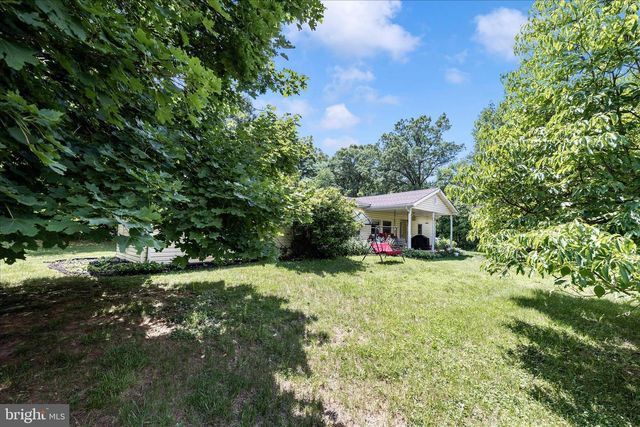 9607 CRYSTAL FALLS DR, Hagerstown, MD 21740
