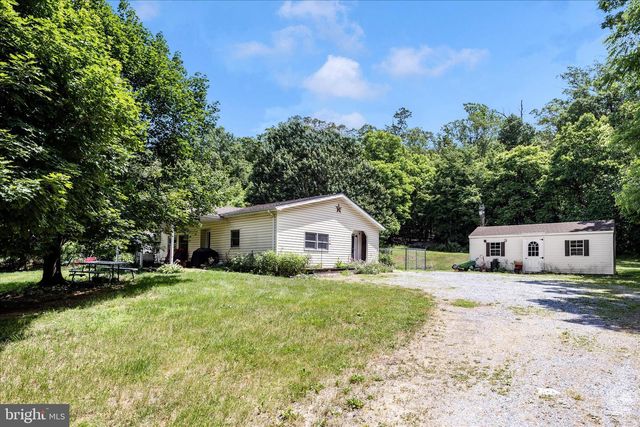 9607 CRYSTAL FALLS DR, Hagerstown, MD 21740