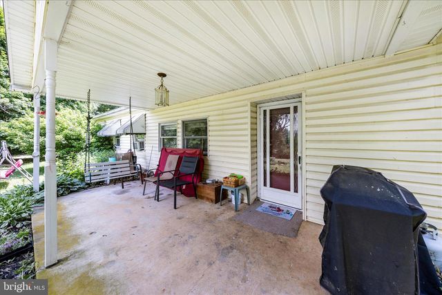 9607 CRYSTAL FALLS DR, Hagerstown, MD 21740