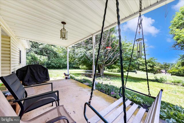 9607 CRYSTAL FALLS DR, Hagerstown, MD 21740