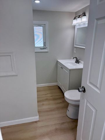 18 Airport Road, Coventry, RI 02816