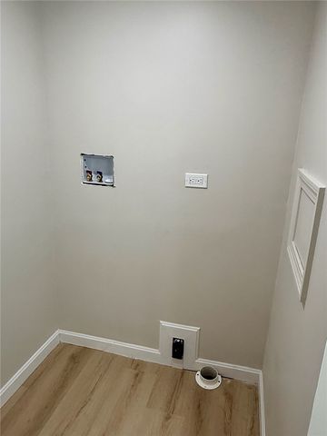 18 Airport Road, Coventry, RI 02816