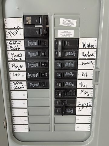 18 Airport Road, Coventry, RI 02816