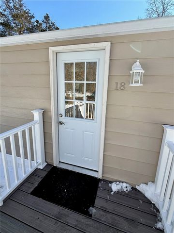 18 Airport Road, Coventry, RI 02816