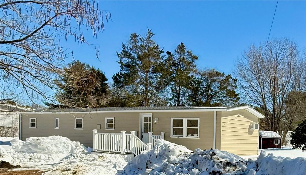 18 Airport Road, Coventry, RI 02816