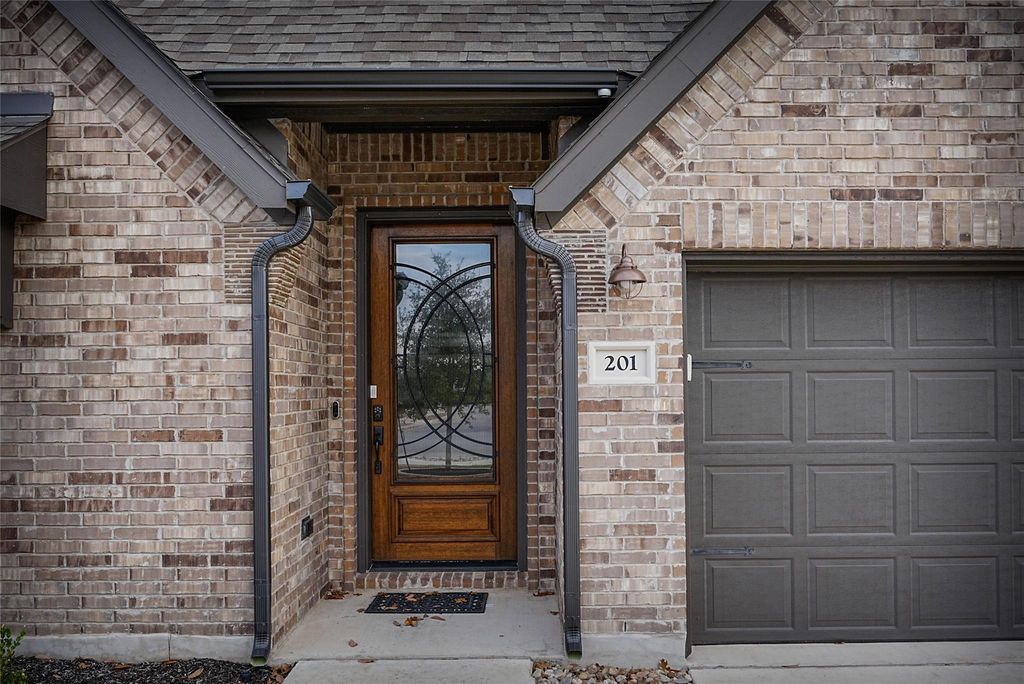 201 Pisa LN, Georgetown, TX 78628