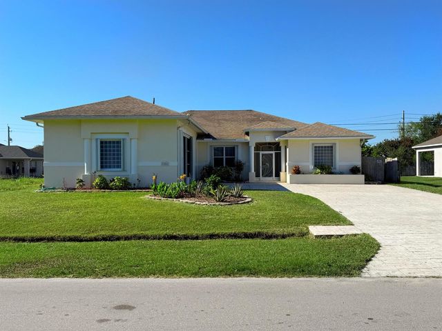 1006 SW Majorca Avenue, Port St. Lucie, FL 34953