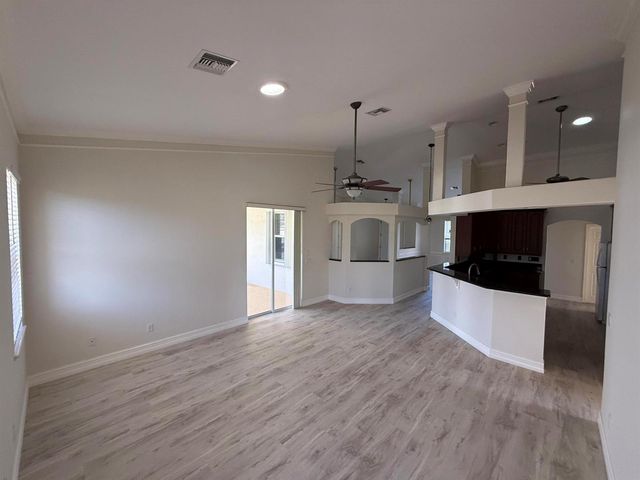 1006 SW Majorca Avenue, Port St. Lucie, FL 34953
