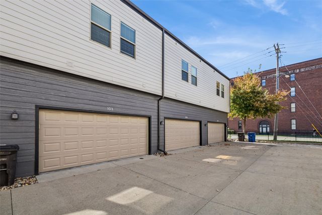 307 SW 7th Street 103, Des Moines, IA 50309