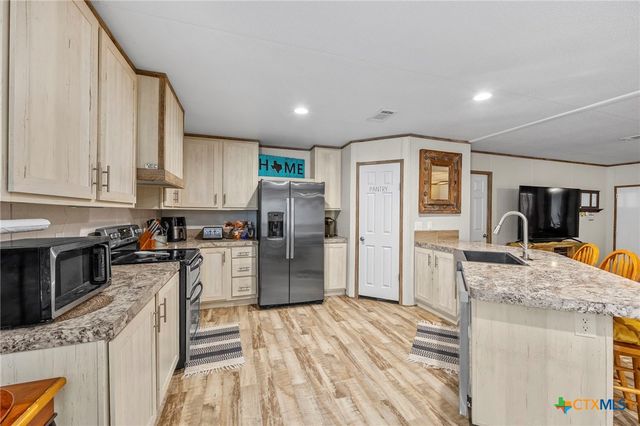 300 Private Road 3221, Kempner, TX 76539