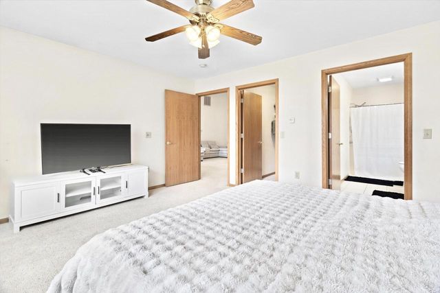 630 Riverview Court, Jefferson, WI 53549