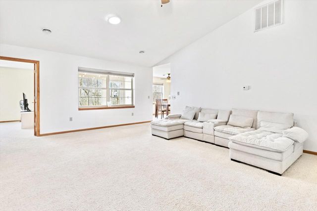 630 Riverview Court, Jefferson, WI 53549