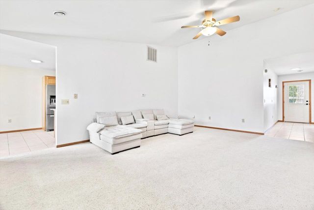 630 Riverview Court, Jefferson, WI 53549