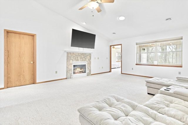 630 Riverview Court, Jefferson, WI 53549