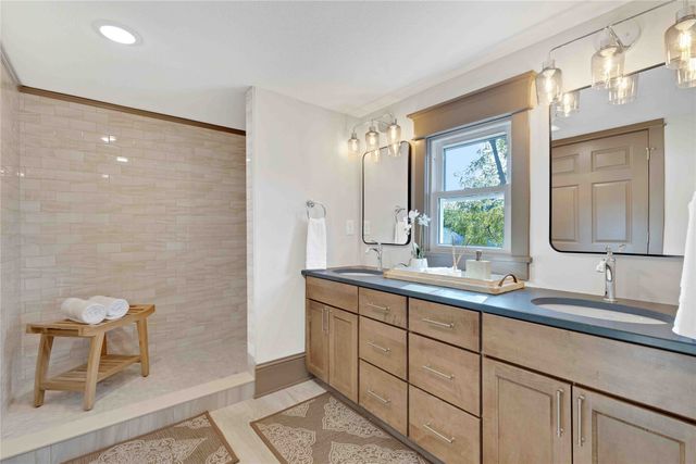 1132 26th Street, Des Moines, IA 50311