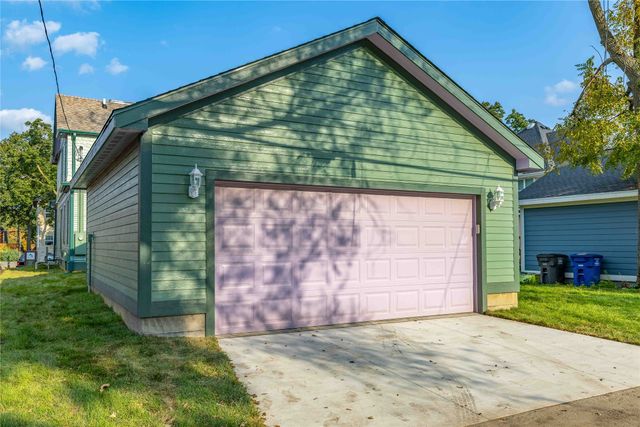 1132 26th Street, Des Moines, IA 50311