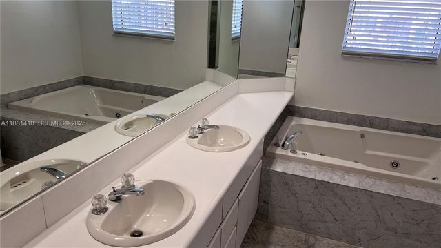16485 Collins Avenue 2334, Sunny Isles Beach, FL 33160