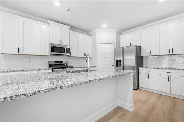 3847 Lockaby Way, Lawrenceville, GA 30044